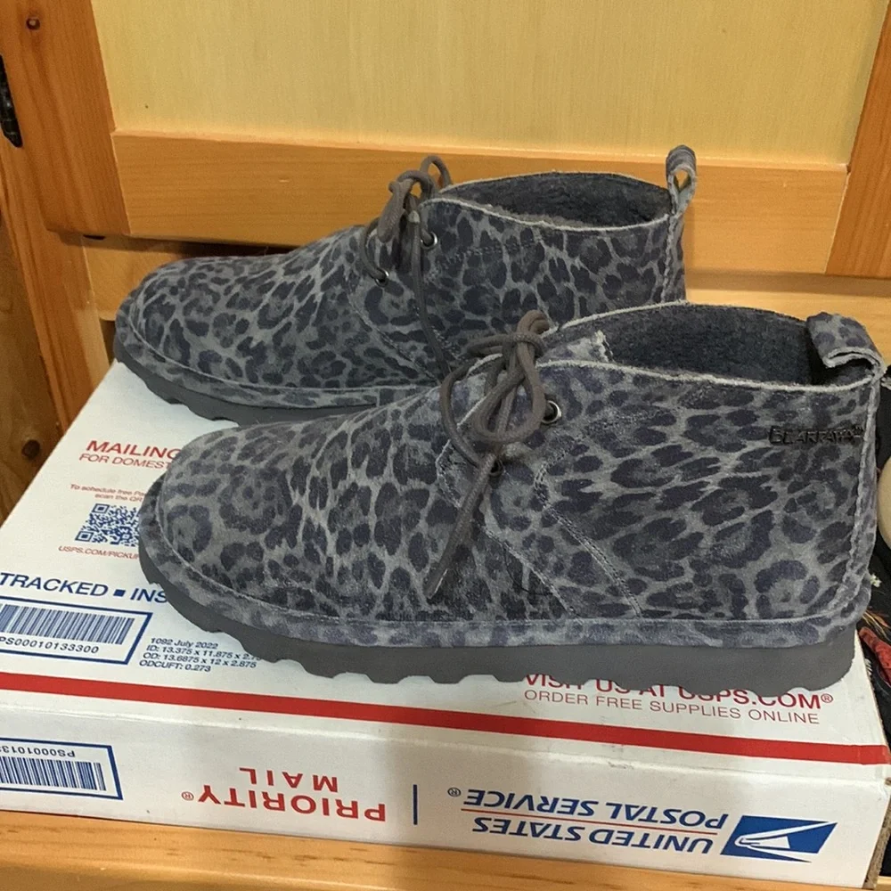 Leopard Suede Bearpaws - Picture 4 of 5